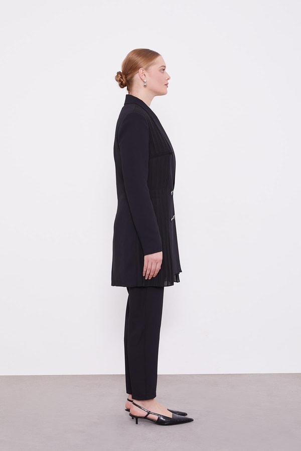 Siyah Plise Şifonlu Ceket Takım