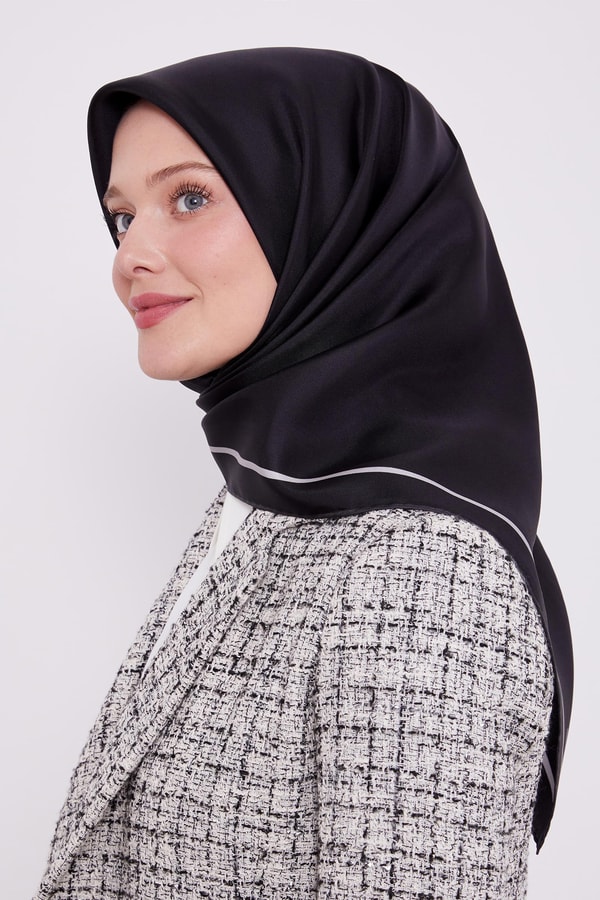 LevidorLevidor Siyah Şerit Çizgi Twill İpek Eşarp