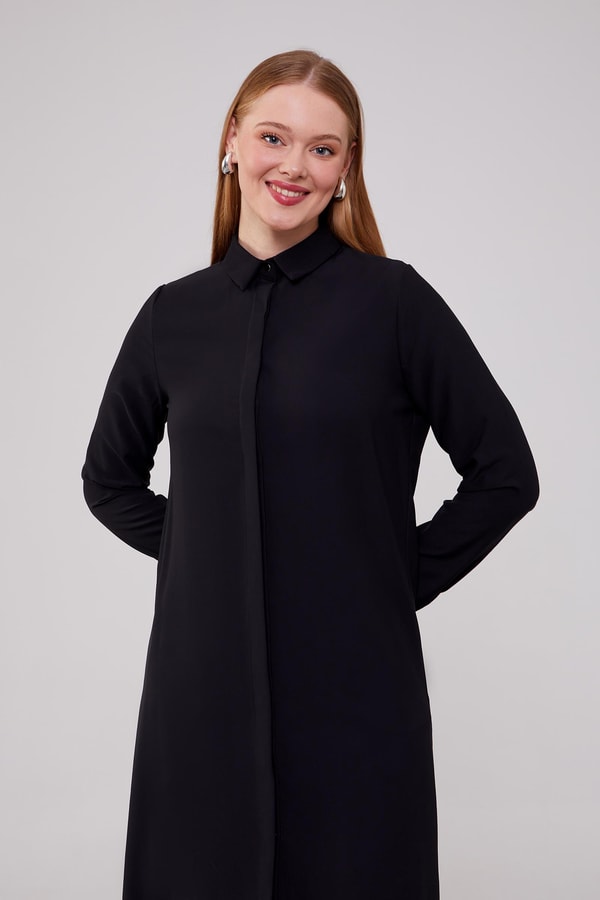 Siyah Gizli Düğme Detaylı Tunik