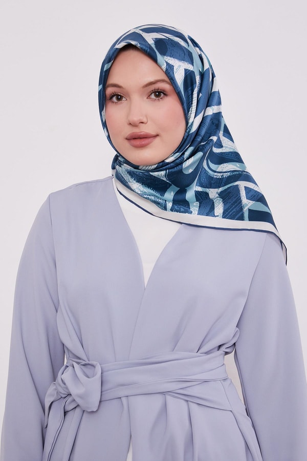 Mavi Harf Baskılı Twill İpek Eşarp