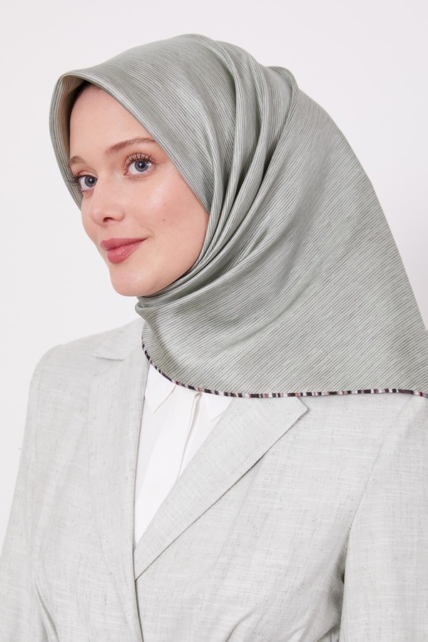 Mint Yeşili Çizgili Twill İpek Eşarp