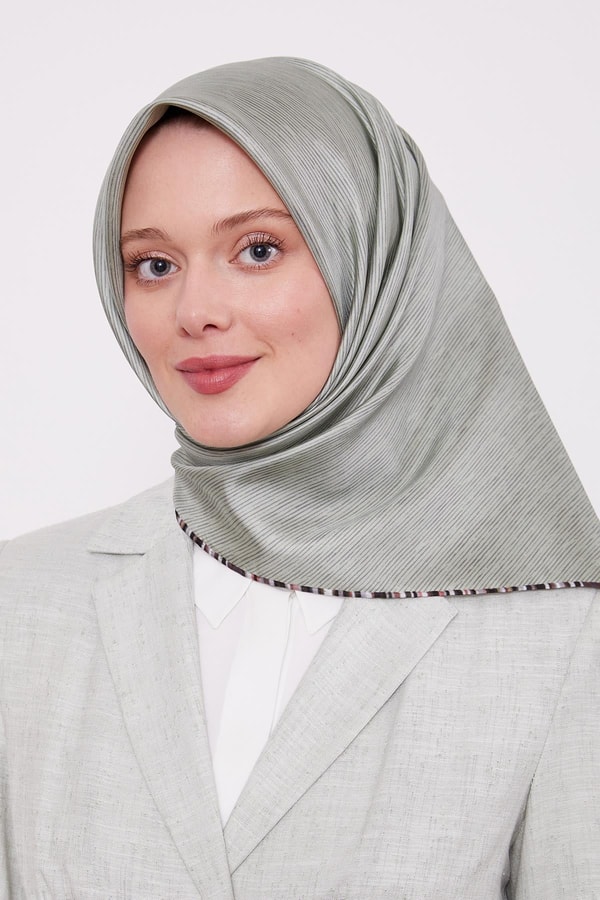 Mint Yeşili Çizgili Twill İpek Eşarp