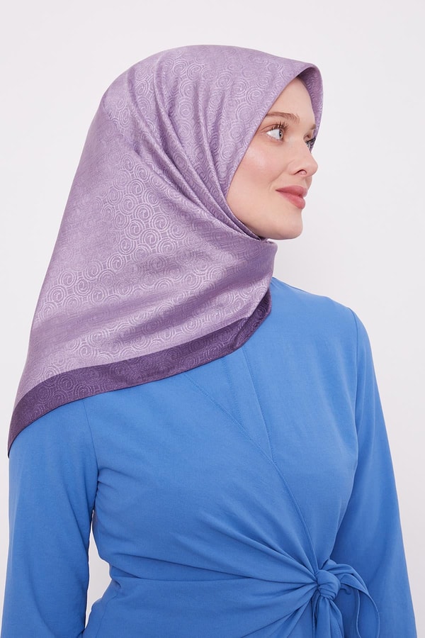 Mor Halka Desen Monogram Eşarp