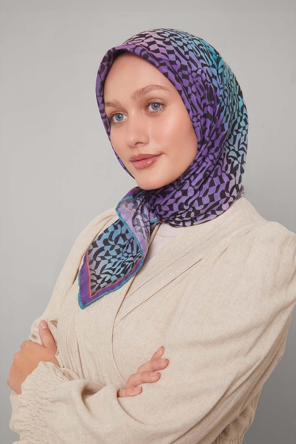 Mor Renk Geçişli Desen Soft Eşarp