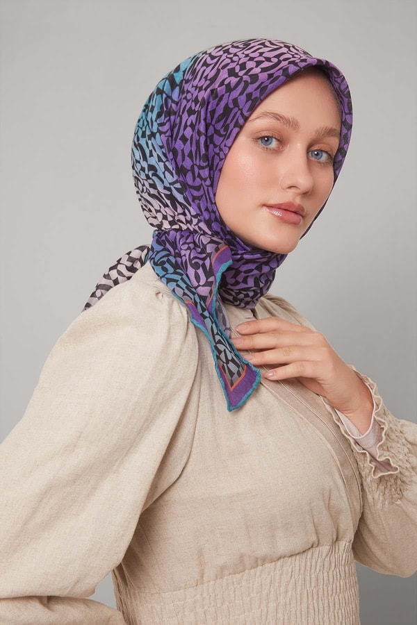 Mor Renk Geçişli Desen Soft Eşarp