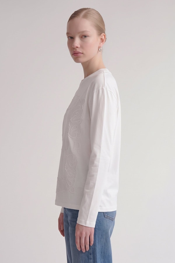 Nakış Çerçeveli Yazılı Sweatshirt Bej