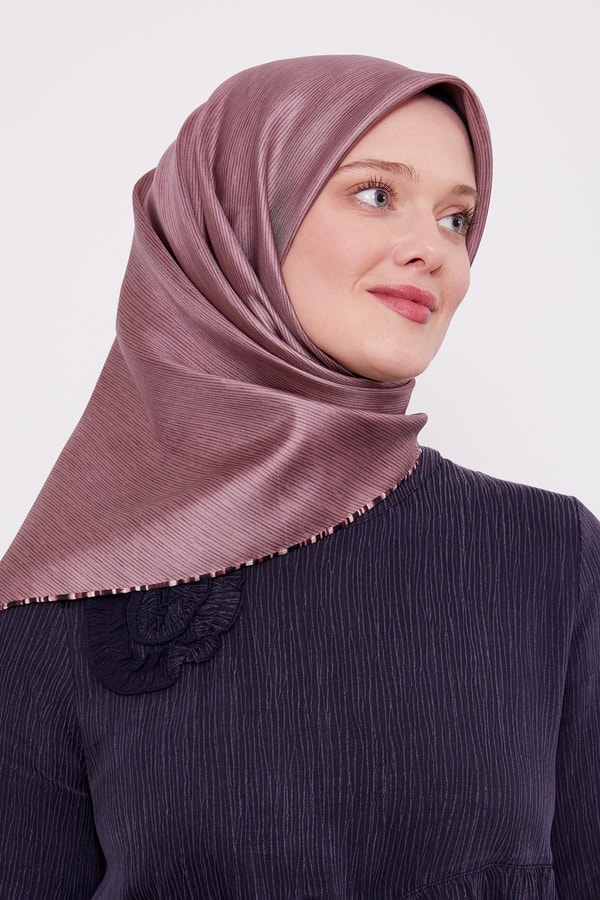 Pembe Çizgili Twill İpek Eşarp