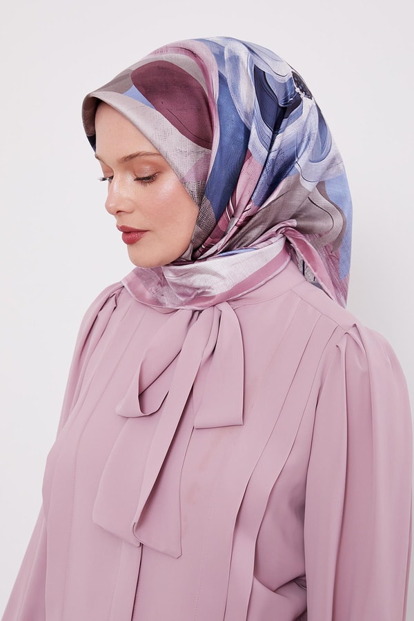 Pembe Menekşe Desen Twill İpek Eşarp