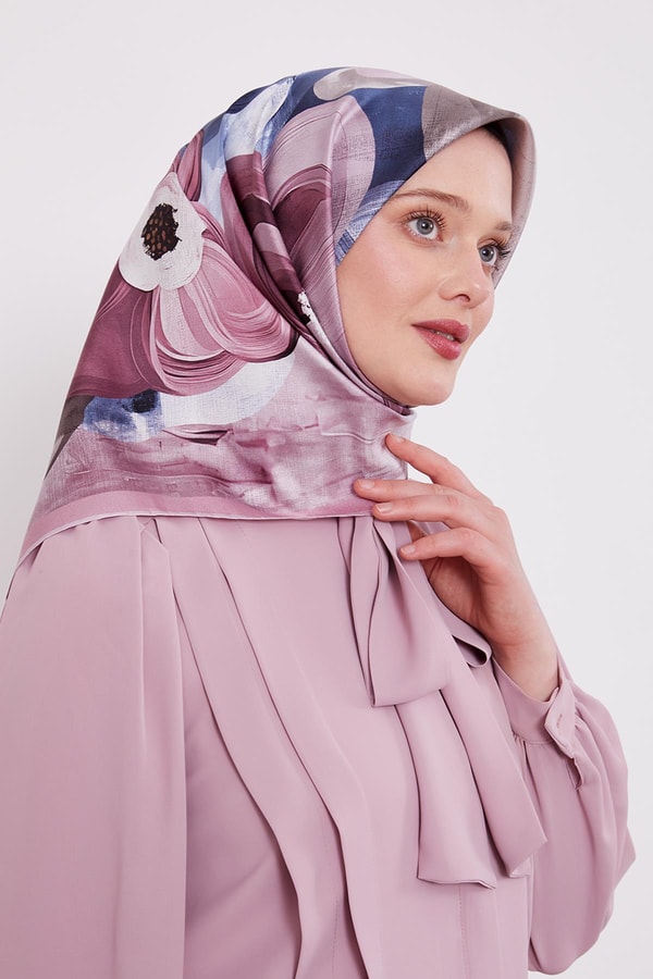 Pembe Menekşe Desen Twill İpek Eşarp