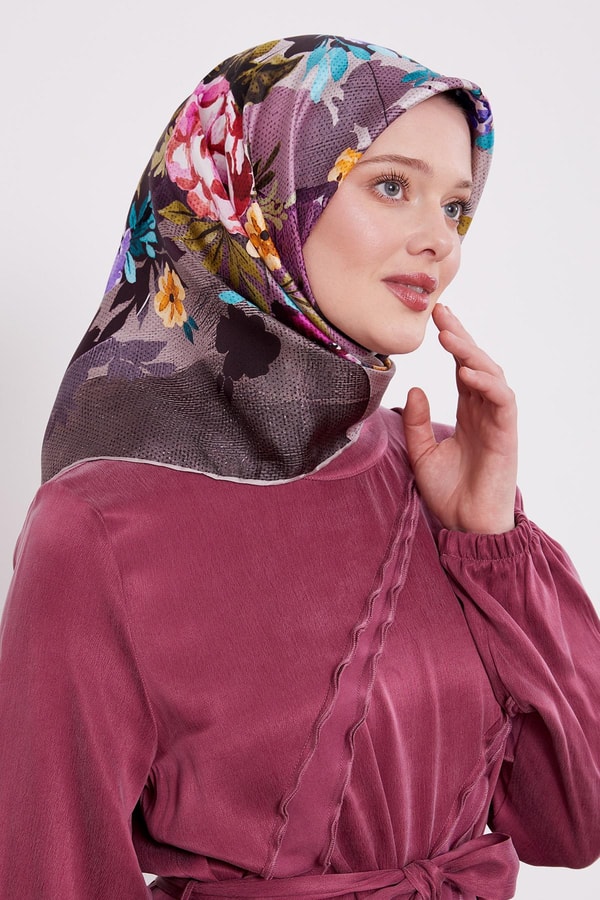Çiçek Desen Twill İpek Eşarp Pudra