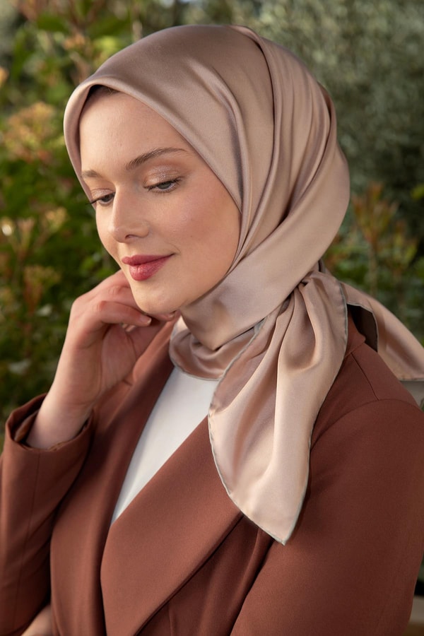 Pudra - Gümüş Çift Taraflı Twill İpek Eşarp
