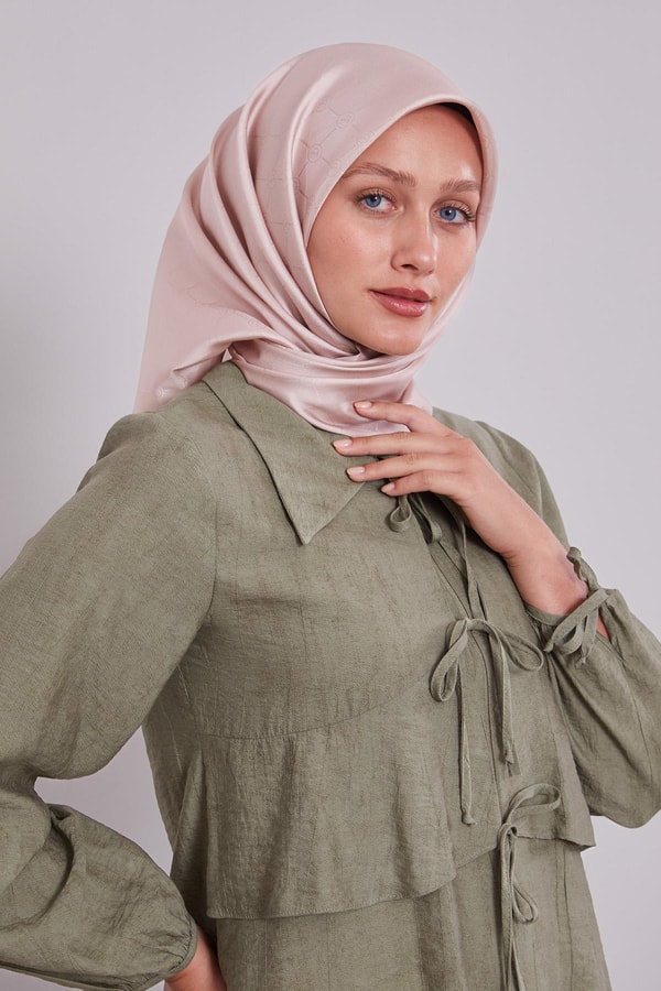 Pudra L Desen Monogram İpek Eşarp