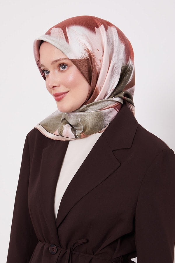 Pudra Yansıma Yaprak Desen Twill İpek Eşarp