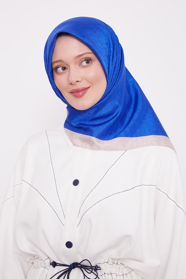 Saks Halka Desen Monogram Eşarp