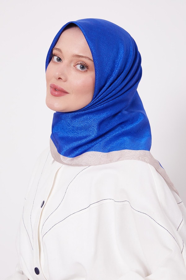 Saks Halka Desen Monogram Eşarp