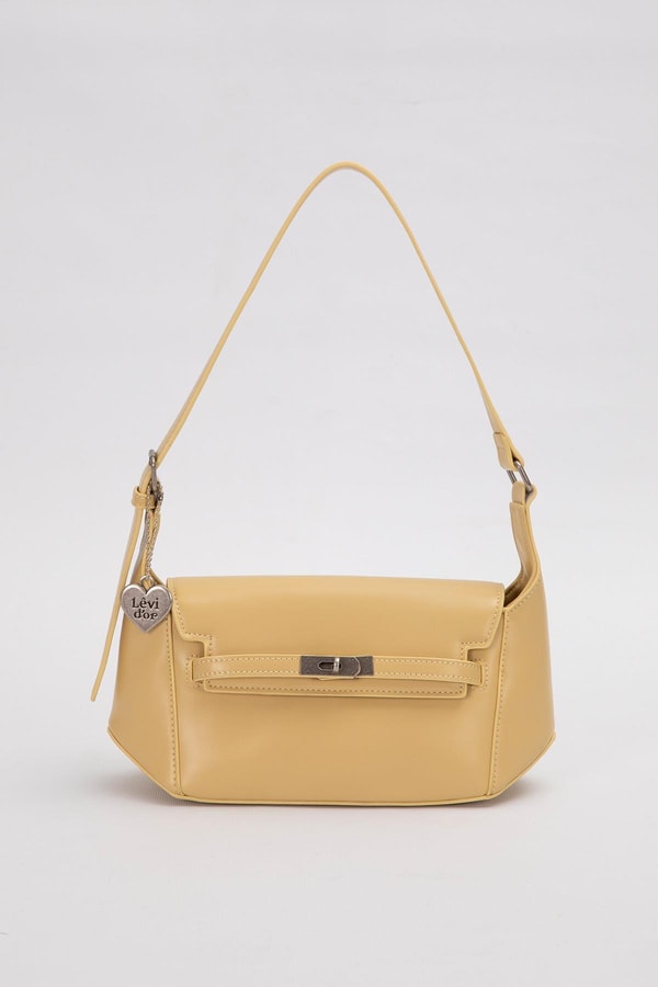 Sarı Kalp Aksesuar Detaylı Omuz Çantası