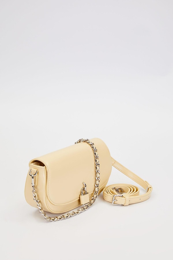 Sarı Kilit Aksesuar Detaylı Omuz Çantası