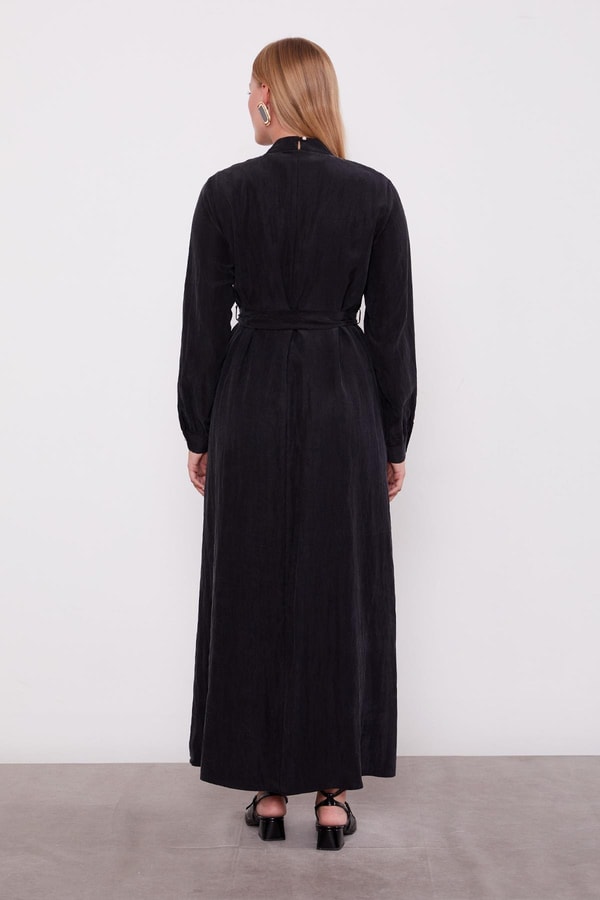 Siyah Bel Bağlamalı Pile Detaylı Cupra Elbise
