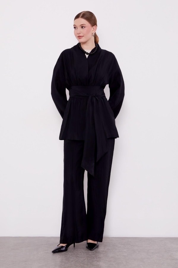 Siyah Belden Kuşaklı İkili Takım