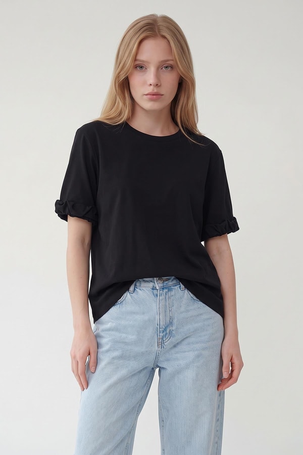 Bisiklet Yaka Kol Detaylı T-shirt Siyah