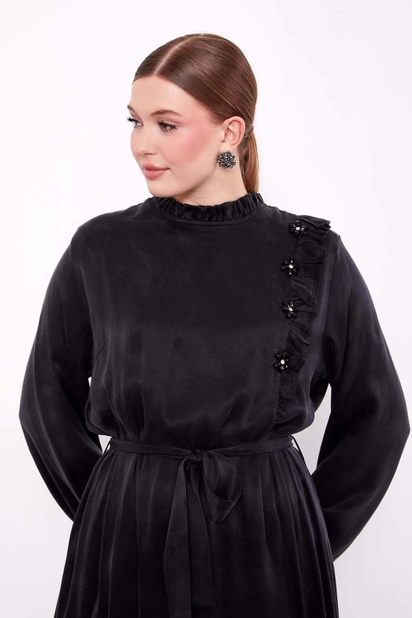 Siyah Çiçek Taş Detaylı Cupra Elbise
