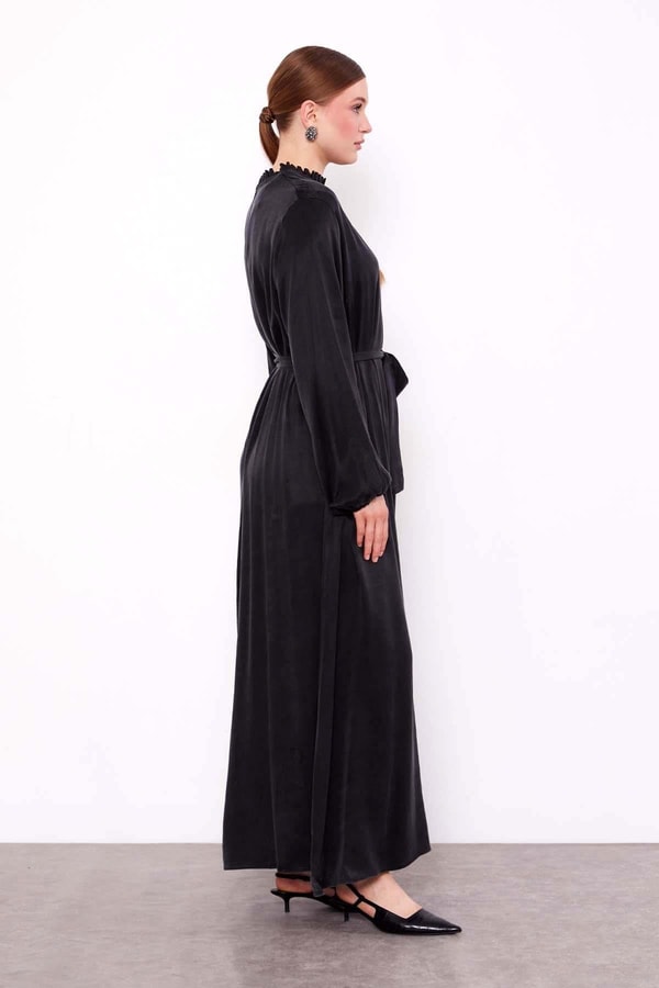 Siyah Çiçek Taş Detaylı Cupra Elbise