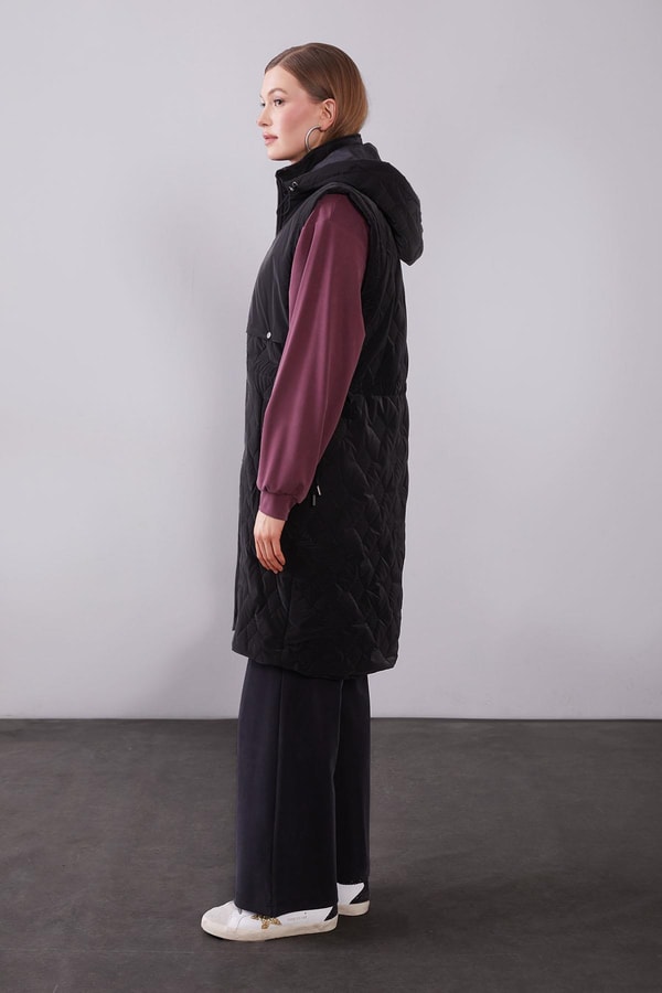 Siyah Çıtçıt Rüzgarlık Detaylı Şişme Yelek