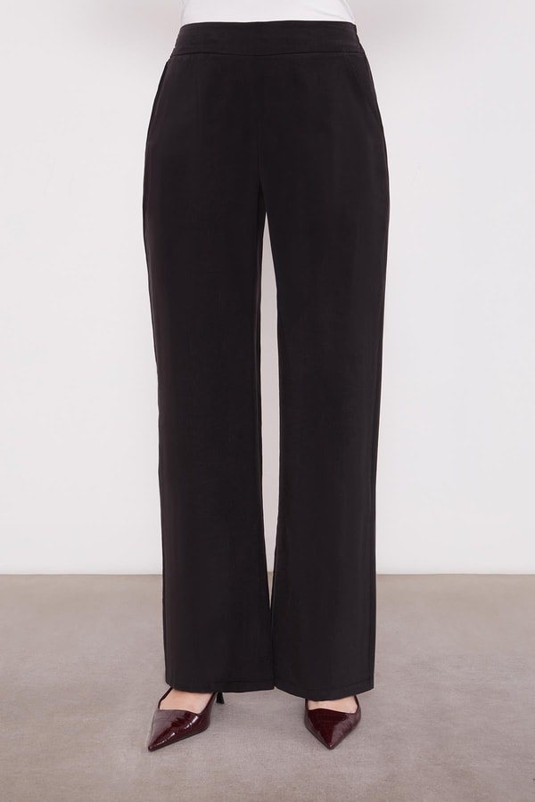 Siyah Dantel Detaylı Üçlü Ceket Takım