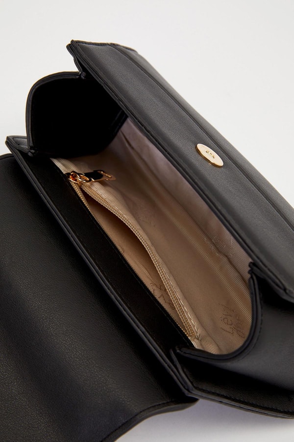 Siyah Elips Görünümlü El Çantası