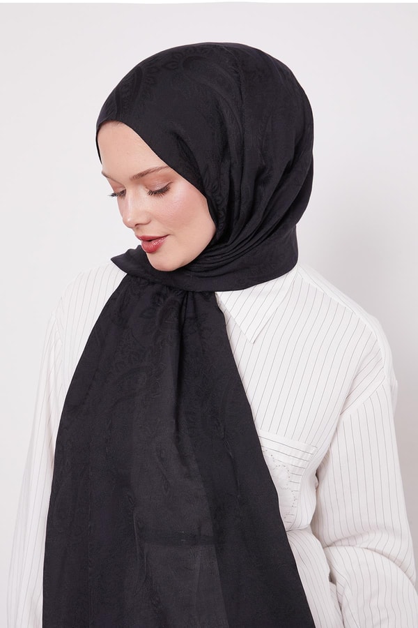 Siyah Etnik Desen İtalyan Jakar Şal