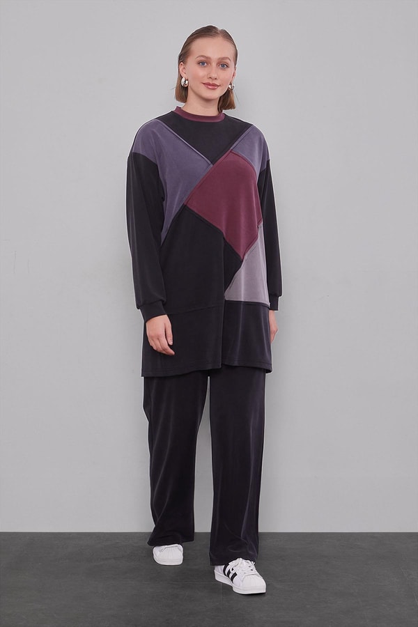 Siyah Geometrik Model İkili Takım