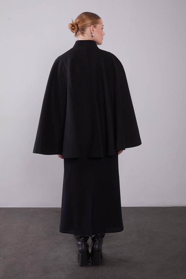 Siyah Gizli Kemer Detaylı Panço