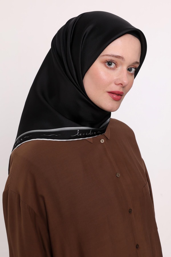 Siyah İmza Desen Twill İpek Eşarp