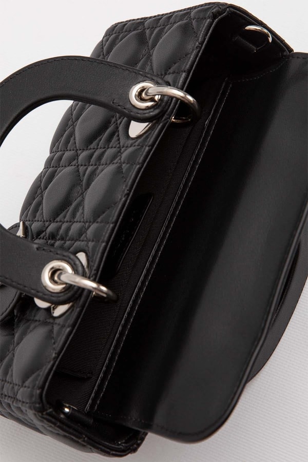 Siyah Kapitone Logo Aksesuarlı Omuz Çantası