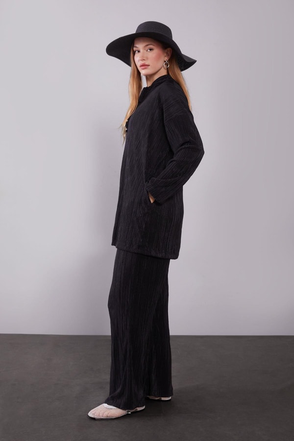 Siyah Kapüşonlu Bağcık Detaylı İkili Takım