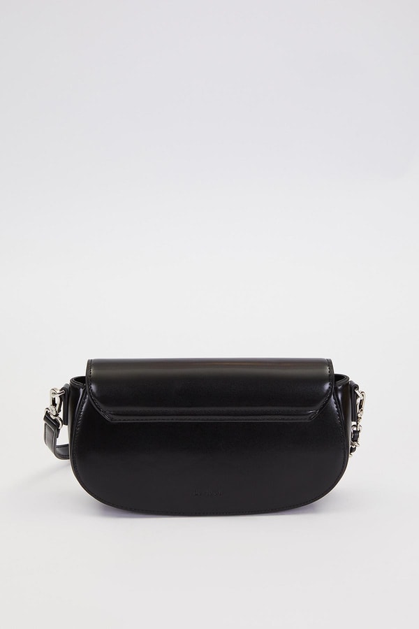 Siyah Kilit Aksesuar Detaylı Omuz Çantası