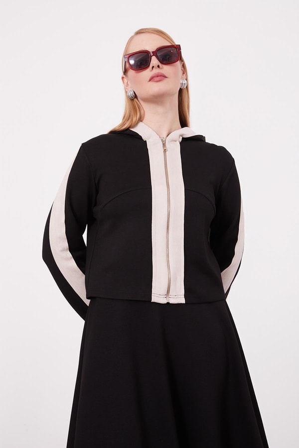 Siyah Kısa Hırkalı Fermuar Kapamalı Etek Takım