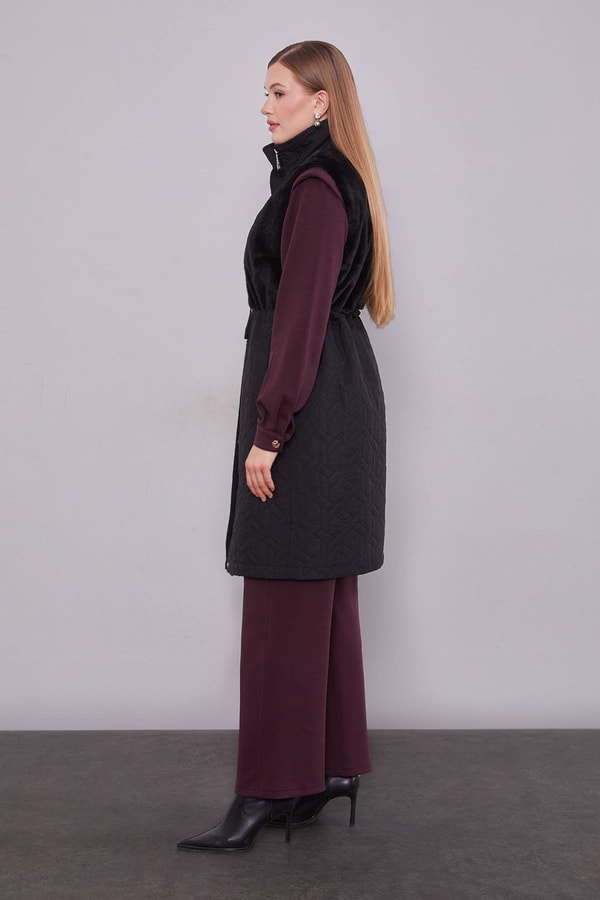 Siyah Kürk Detaylı Yelek