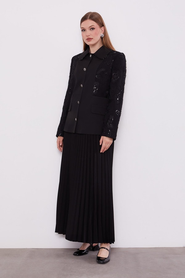 Siyah Payet Detaylı Piliseli Etek Takım