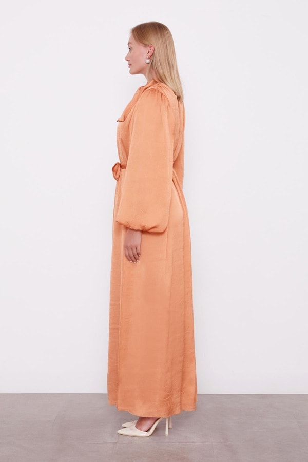 Somon Kuşak Detaylı Saten Kraş Elbise