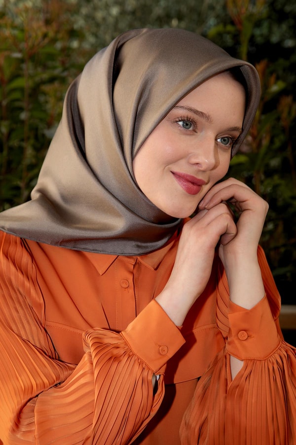 Sütlü Kahve Çift Taraflı Twill İpek Eşarp