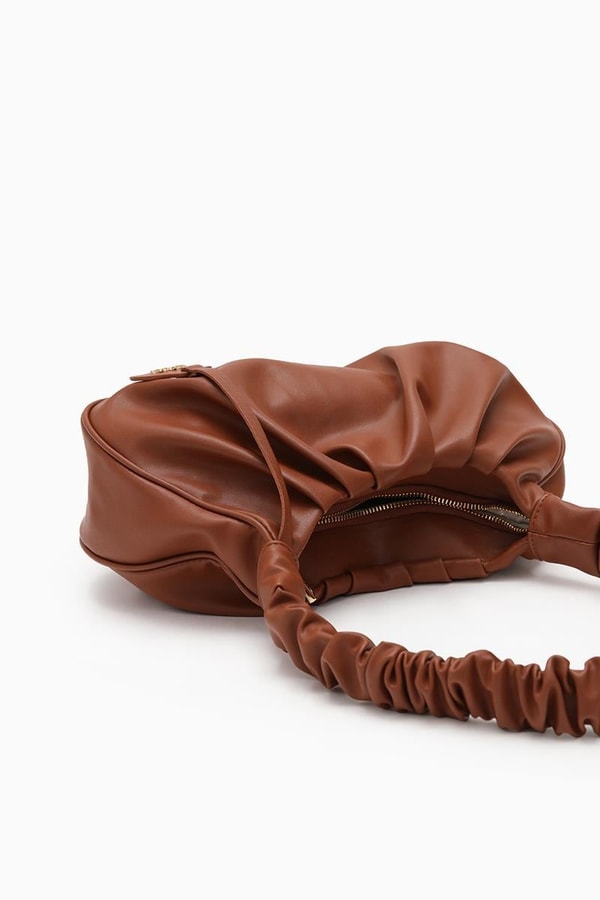 Taba Büzgü Askılı Omuz Çantası