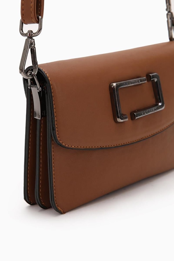 Taba Metal Logolu Omuz Çantası