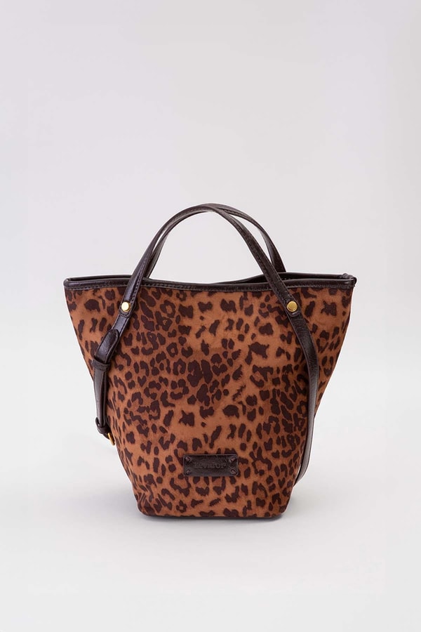 Üçgen Form El Çantası