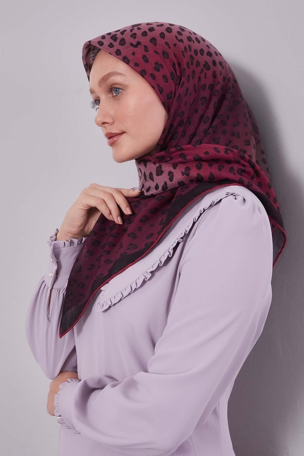Vişne Leopar Desen Soft Eşarp