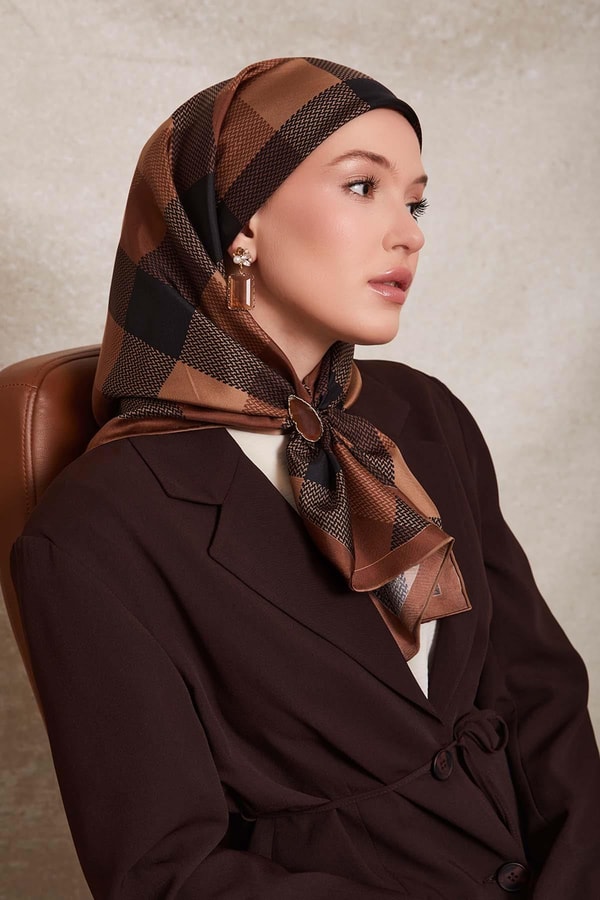 Vizon Noktalı Kareli Twill İpek Eşarp