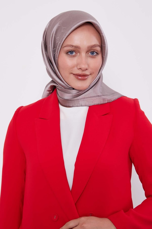 Petek Desen Monogram İpek Eşarp Vizon