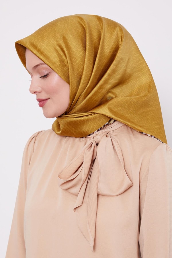 Yağ Yeşili Benekli Twill İpek Eşarp