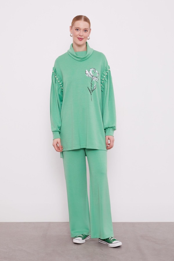 Yeşil İnci Kol Detaylı Spor Takım