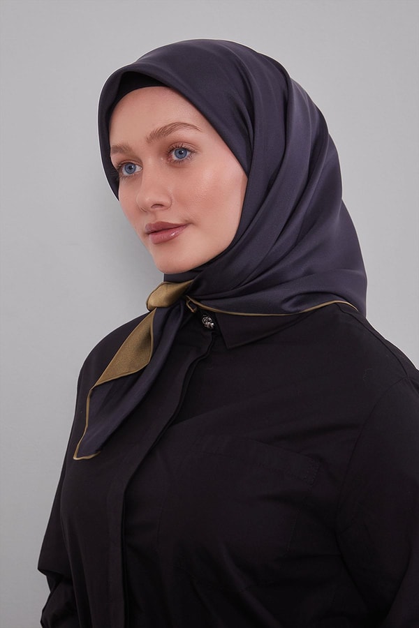 Zümrüt Çift Taraflı Twill İpek Eşarp